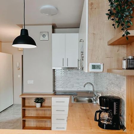 Apartamento Agoll Victoria - Self Checkin Resita Exterior foto